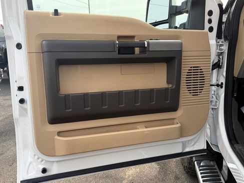 Used 2016 Ford F250 Lariat w/ Lariat Ultimate Package AWD/4WD image 12