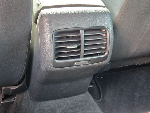 Used 2019 Volkswagen e-Golf SE w/ Driver Assistance Package image 13