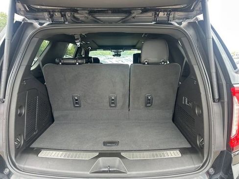 Used 2023 GMC Yukon Denali w/ Denali Reserve Package image 17