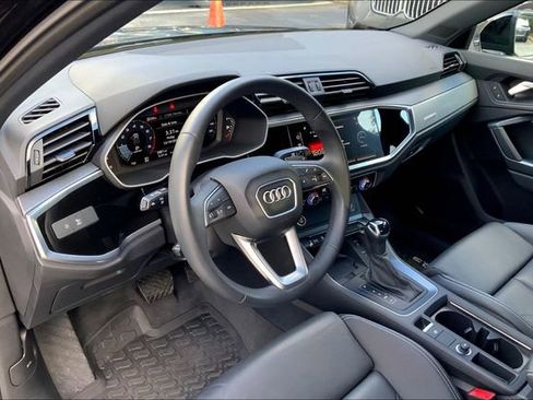 Used 2025 Audi Q3 2.0T Premium w/ Convenience Package image 17