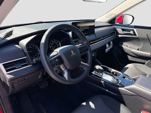 New 2026 Mitsubishi Outlander ES FWD image 9