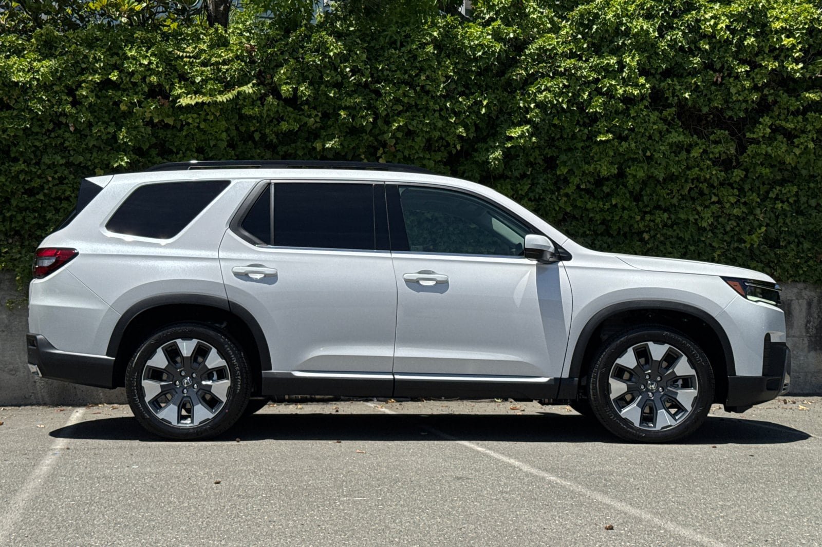 New 2026 Honda Pilot Elite image 3