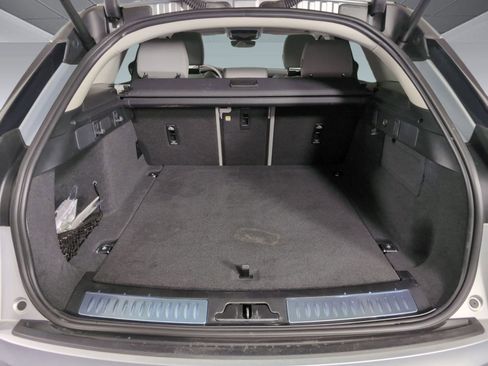 Used 2025 Land Rover Range Rover Velar S image 26