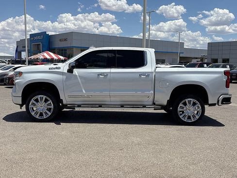 Used 2023 Chevrolet Silverado 1500 High Country w/ High Country Premium Package AWD/4WD image 7