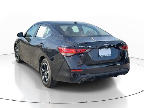 Used 2024 Nissan Sentra SV image 4