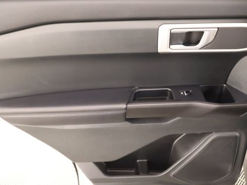 Used 2021 Ford Explorer 2WD image 16