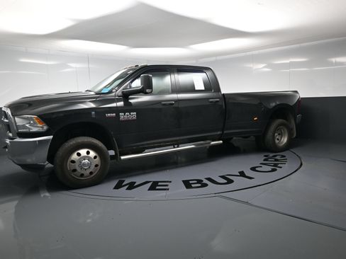 Used 2017 RAM 3500 Tradesman w/ Chrome Appearance Group AWD/4WD image 6