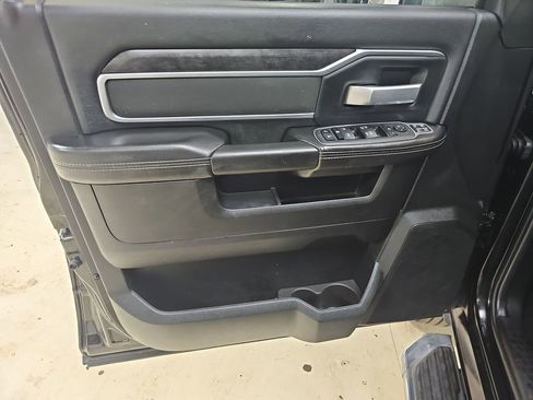 Used 2024 RAM 2500 Big Horn image 10
