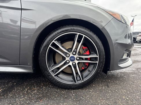 Used 2015 Ford Focus ST image 9