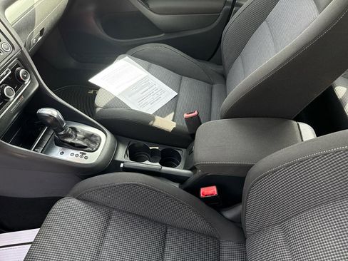 Used 2013 Volkswagen Golf TDI image 21