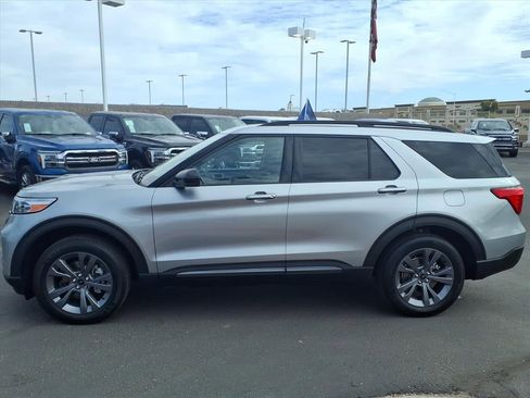 Certified 2023 Ford Explorer XLT w/ Equipment Group 202A image 7