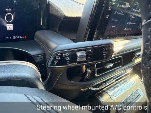 Used 2025 Lincoln Aviator Reserve w/ Equipment Group 201A AWD/4WD image 39