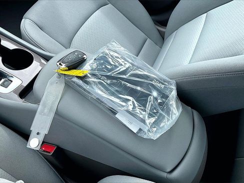 Used 2024 Chevrolet Malibu LS image 33