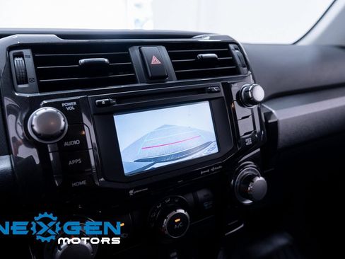 Used 2019 Toyota 4Runner TRD Off-Road Premium AWD/4WD image 36