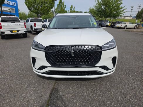 Used 2025 Lincoln Aviator Reserve w/ Equipment Group 201A AWD/4WD image 9