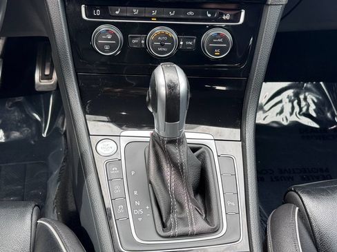 Used 2019 Volkswagen Golf R 4-Door AWD/4WD image 31