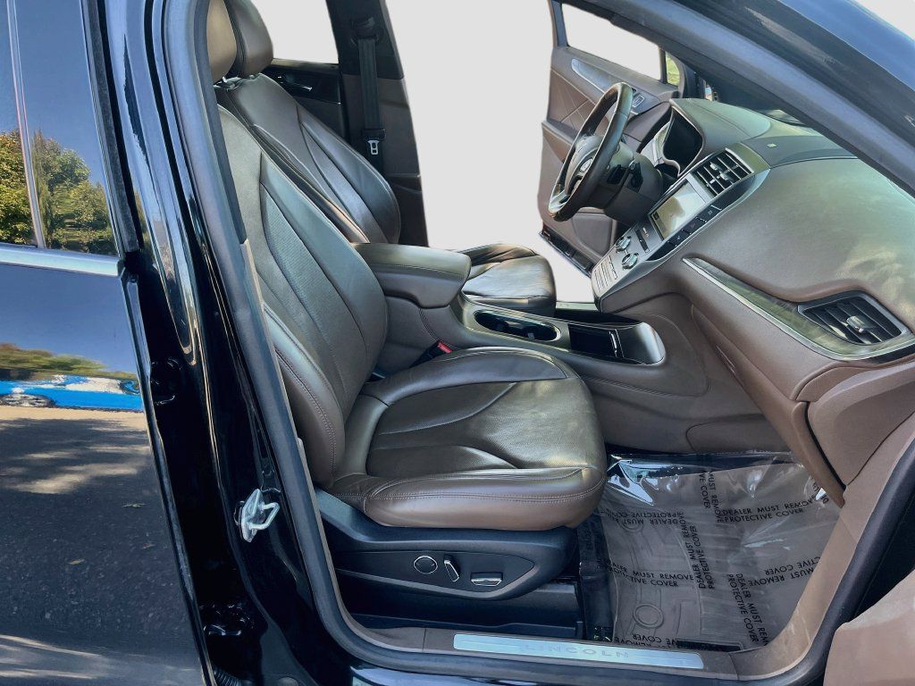 Used 2017 Lincoln MKC Reserve AWD/4WD image 30