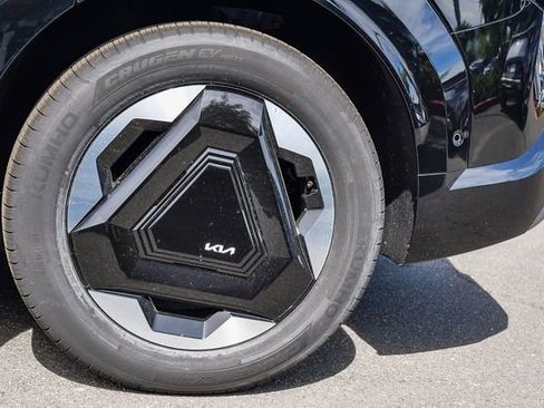 New 2026 Kia EV9 Land image 9