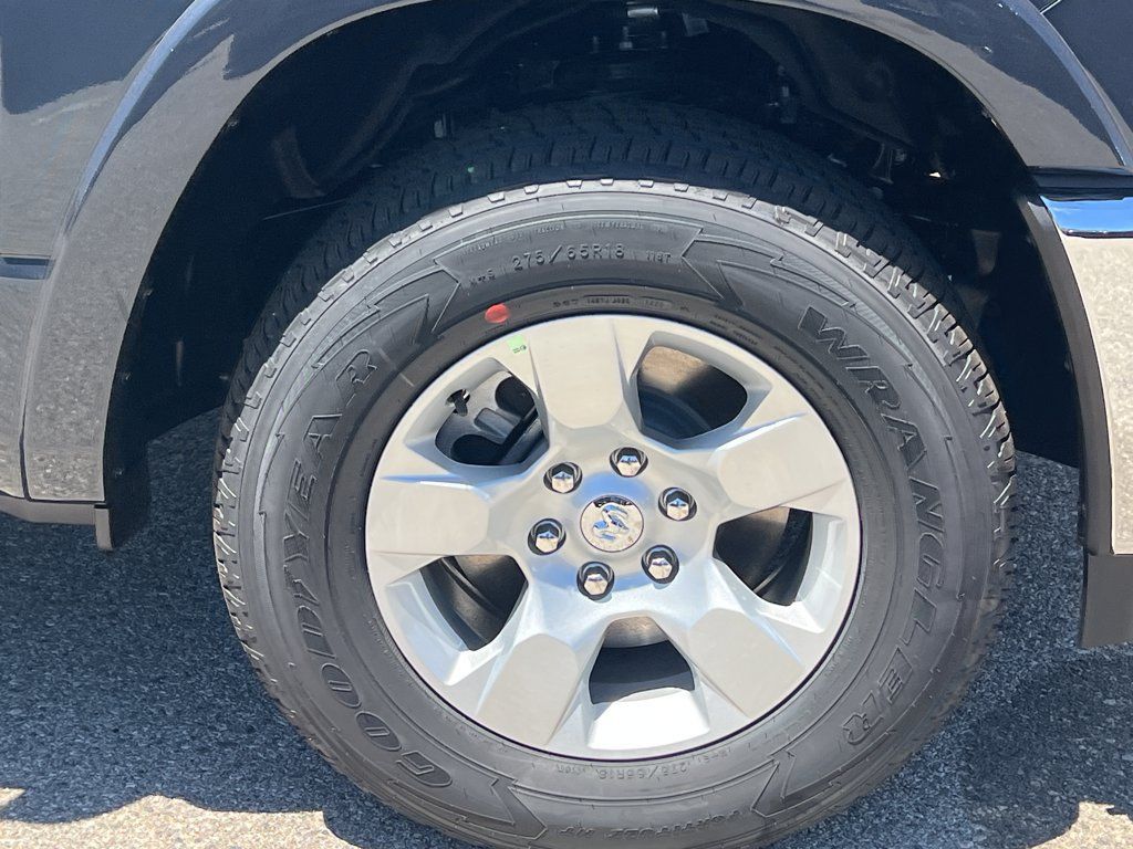 New 2026 RAM 1500 Big Horn AWD/4WD image 12