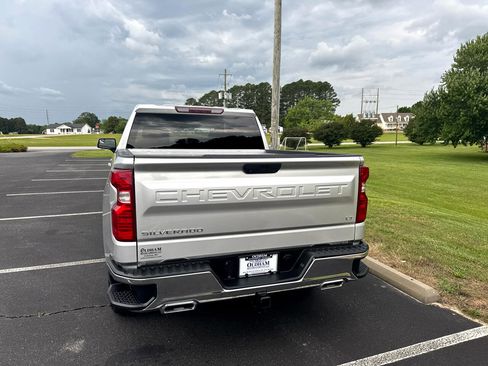 Used 2020 Chevrolet Silverado 1500 LT w/ Texas Edition image 14