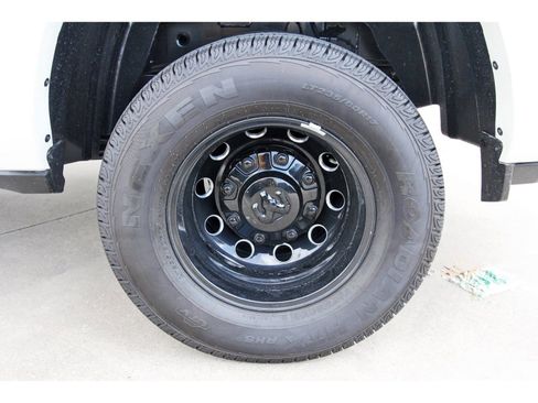Used 2024 RAM 3500 Limited w/ Night Edition AWD/4WD image 33