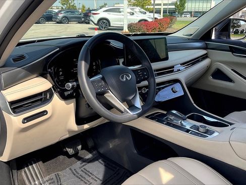 Certified 2025 INFINITI QX60 Luxe image 18