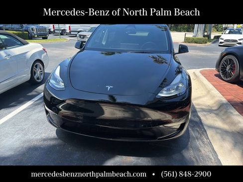 Used 2025 Tesla Model Y Long Range RWD image 2