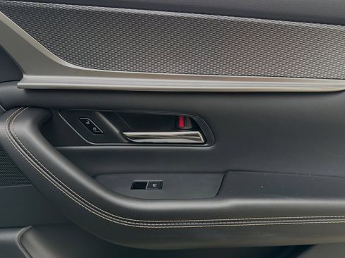 Used 2025 MAZDA CX-70 Plug-In Hybrid w/ Premium Plus image 19