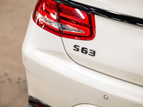 Used 2015 Mercedes-Benz S 63 AMG 4MATIC Coupe image 28