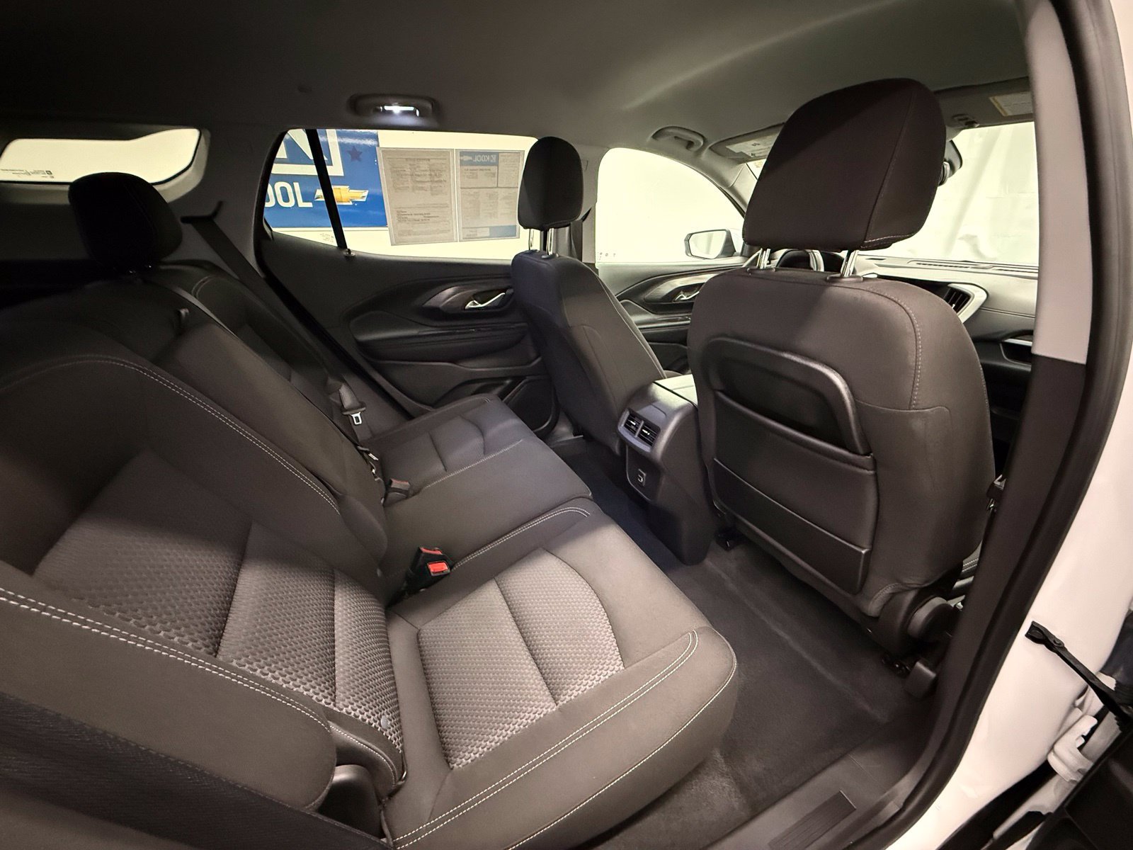 Used 2024 GMC Terrain SLE AWD/4WD image 6