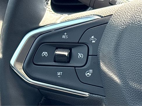 New 2026 Chevrolet TrailBlazer LT w/ Convenience Package FWD image 16