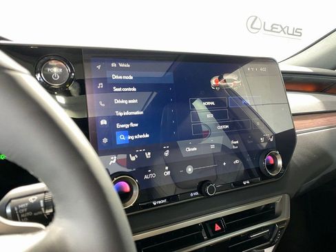 New 2026 Lexus RX 450h AWD image 21