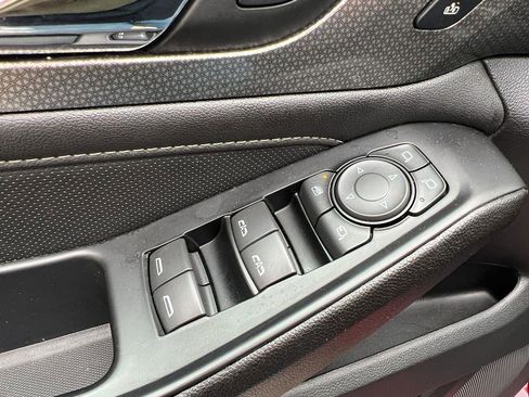 Used 2023 Chevrolet Traverse Premier image 47