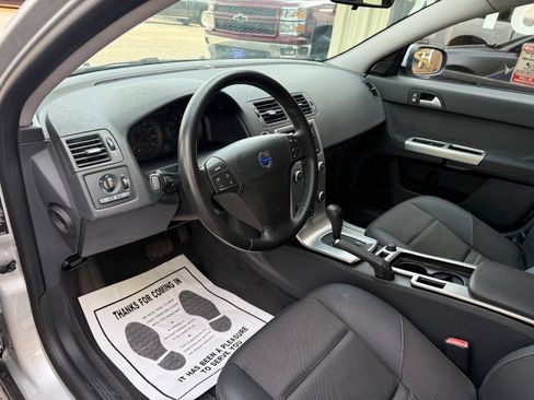 Used 2009 Volvo S40 2.4i FWD image 11