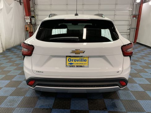 New 2026 Chevrolet Trax LT image 4