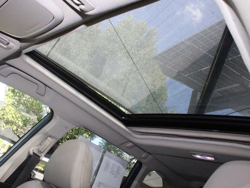 Used 2023 Subaru Forester Limited AWD/4WD image 5