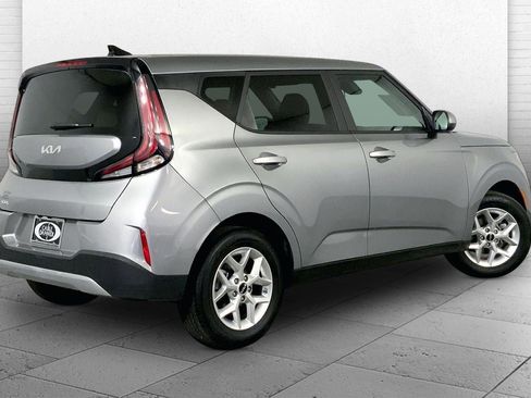 Used 2025 Kia Soul LX FWD image 13