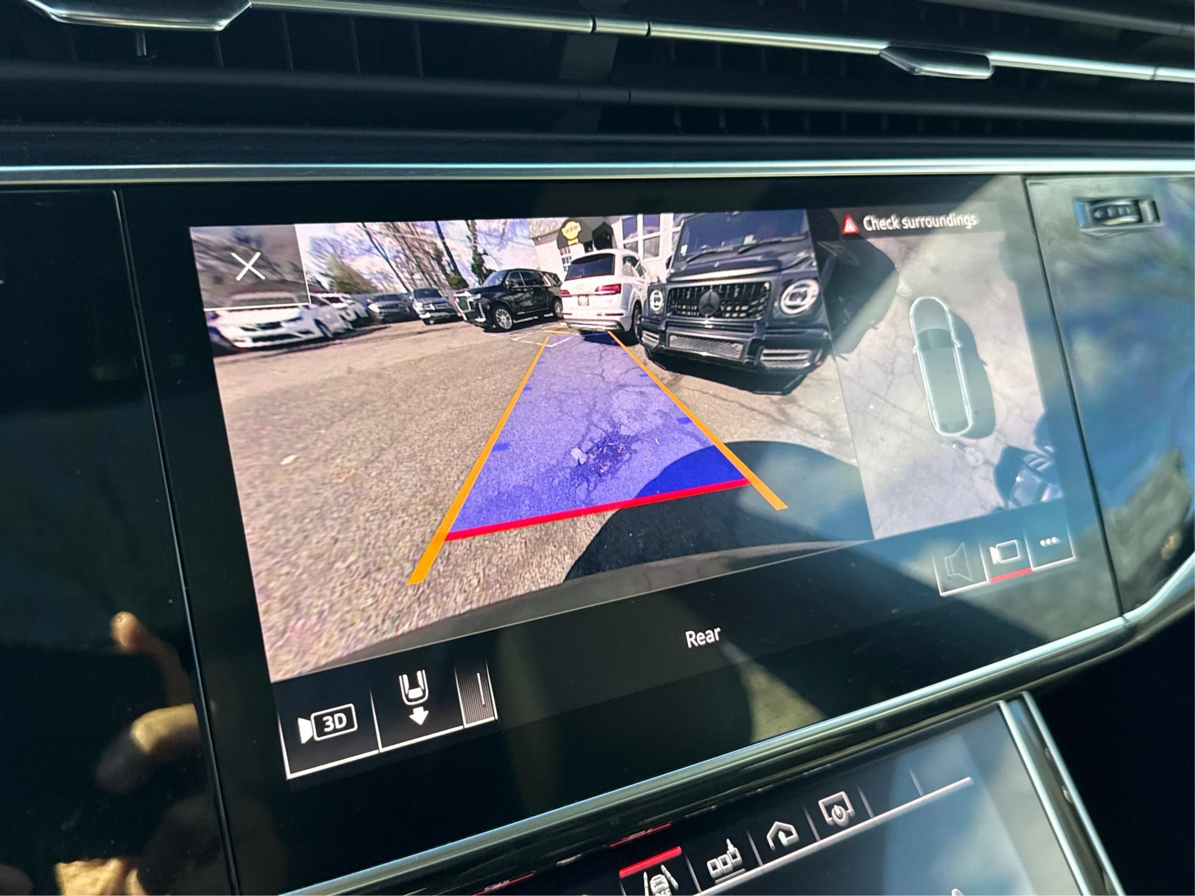Used 2019 Audi Q8 Premium Plus AWD/4WD image 32