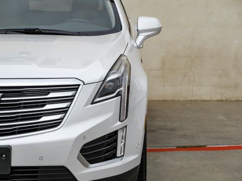 Used 2018 Cadillac XT5 Premium Luxury w/ Driver Assist Package image 45