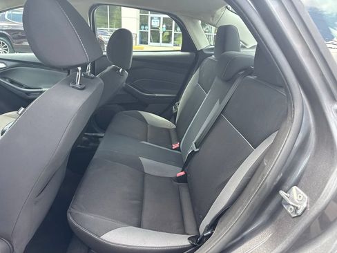 Used 2013 Ford Focus SE FWD image 11