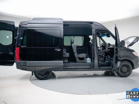 Used 2024 Mercedes-Benz Sprinter 2500 image 28