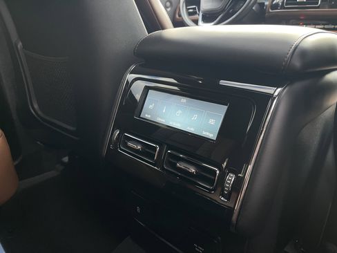 Used 2021 Lincoln Aviator Reserve w/ Equipment Group 201A image 27