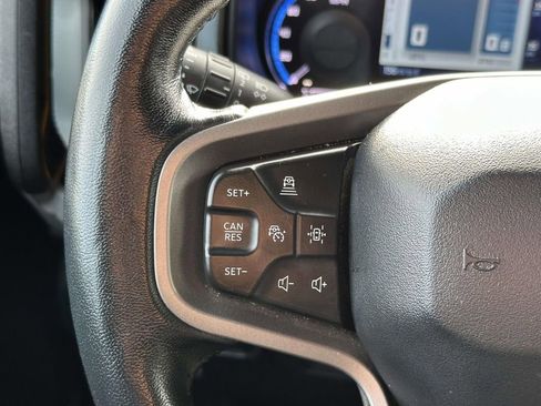 Used 2021 Ford Bronco Badlands image 9