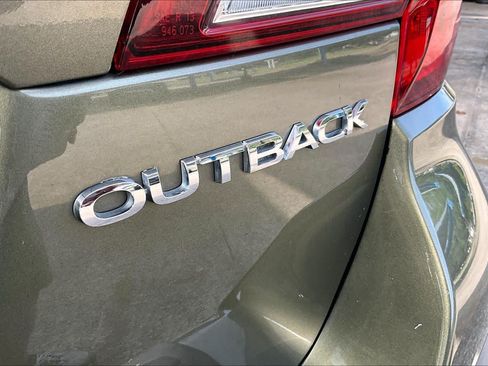 Used 2018 Subaru Outback 2.5i AWD/4WD image 10