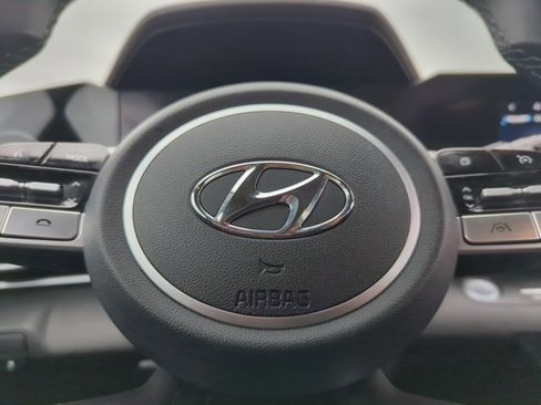 Used 2023 Hyundai Elantra SEL w/ Convenience Package image 24