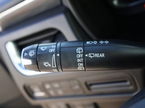 Used 2022 GMC Yukon SLT w/ SLT Premium Package image 46