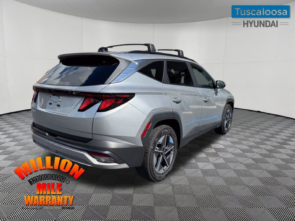 Used 2025 Hyundai Tucson SEL FWD image 3