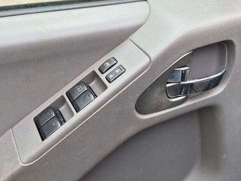Used 2019 Nissan Frontier SV RWD image 13