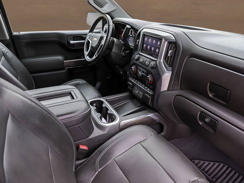 Used 2020 Chevrolet Silverado 1500 LTZ w/ LTZ Texas Edition RWD image 32