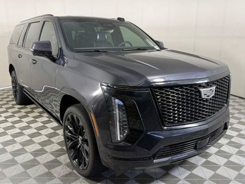 Certified 2025 Cadillac Escalade ESV Sport Platinum AWD/4WD image 10